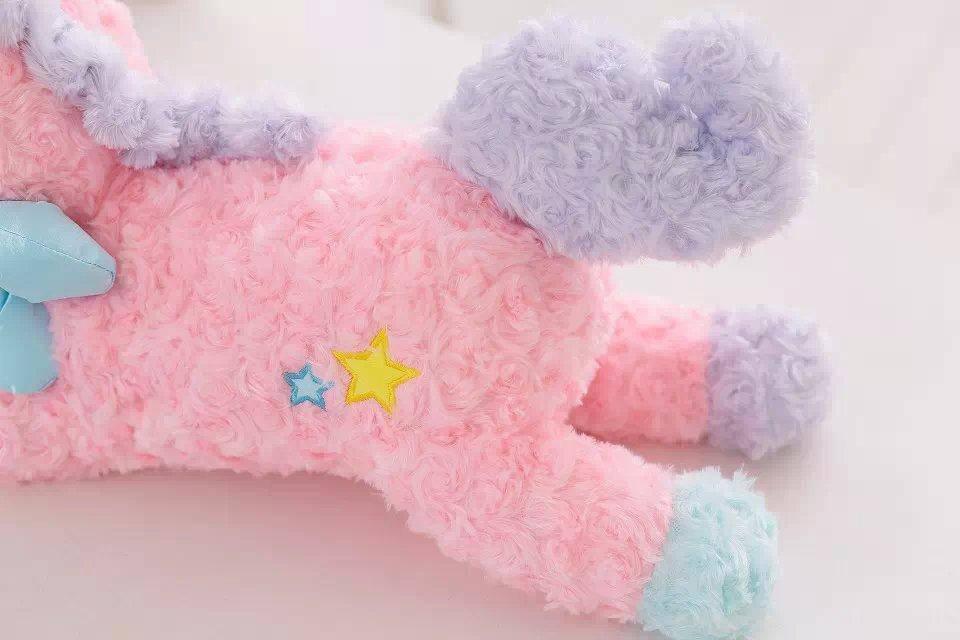 Boite à Mouchoirs Licorne<br> En Peluche - Une Licorne