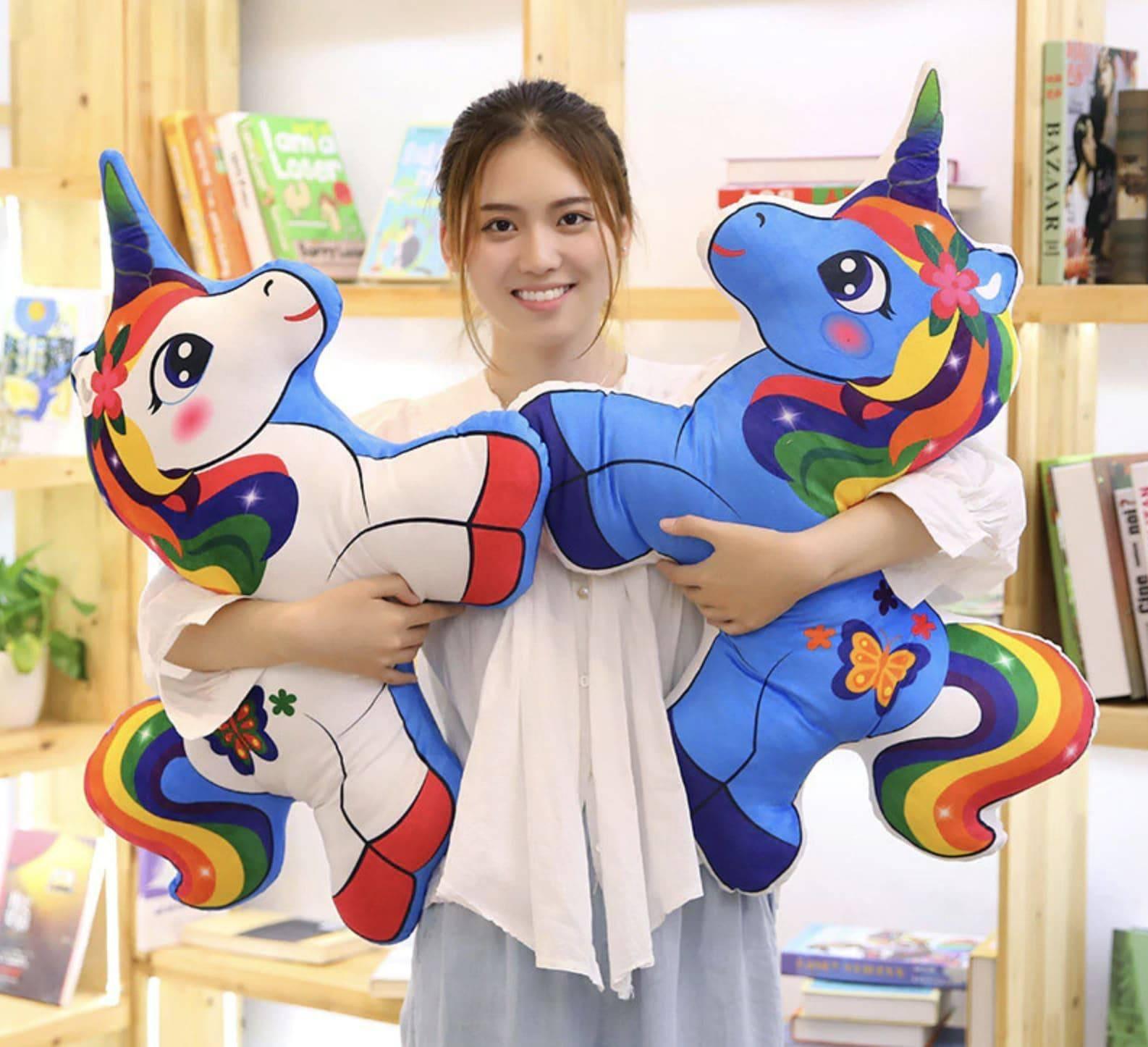 Coussin Licorne<br> Décoration Couleurs Vives - Une Licorne