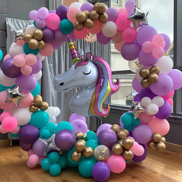 Guirlande de ballons multicolores licorne en arc circulaire